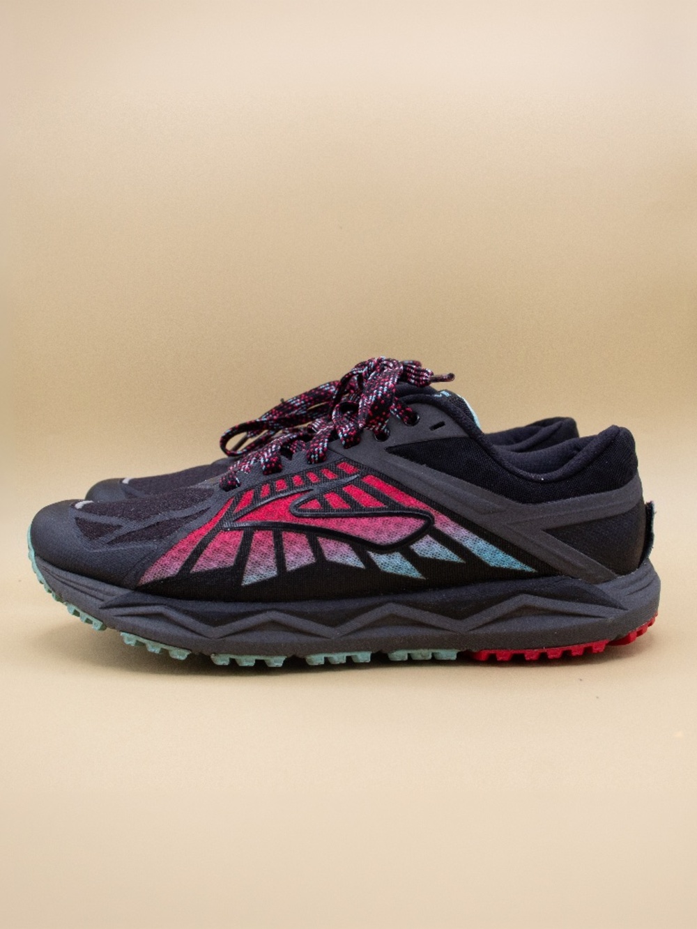 Brooks Caldera Anthracite Azalea Black Athletic Shoes 1202321B065 Women's Size 9